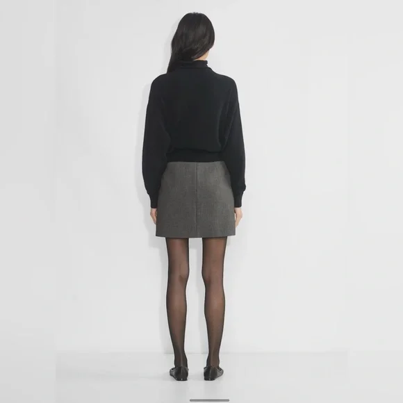 NWT Aritzia Wilfred Lorin Sweater in Black Size Small - Funnel-Neck Top Side Tie